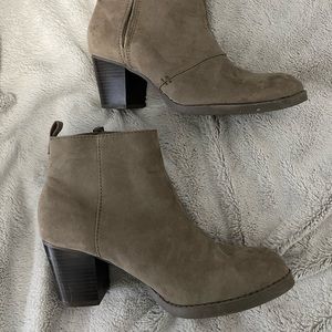 old navy wedge booties